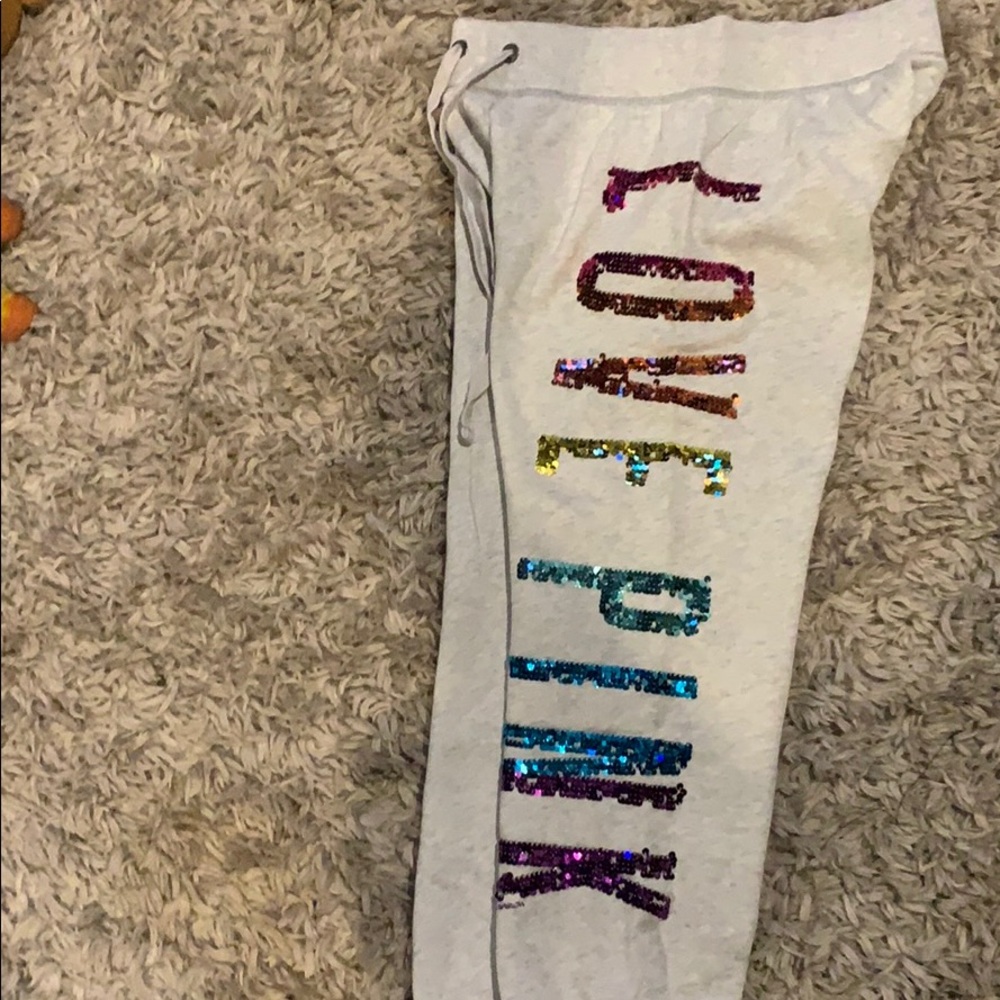 VS Pink Limited edition short sweats